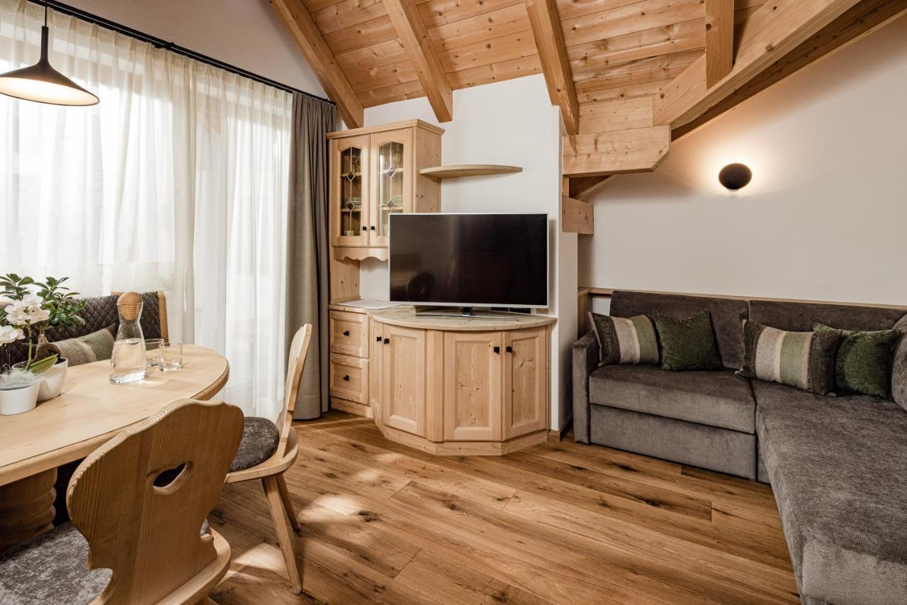 Apartments Belaval Santa Cristina Val Gardena Exteriör bild